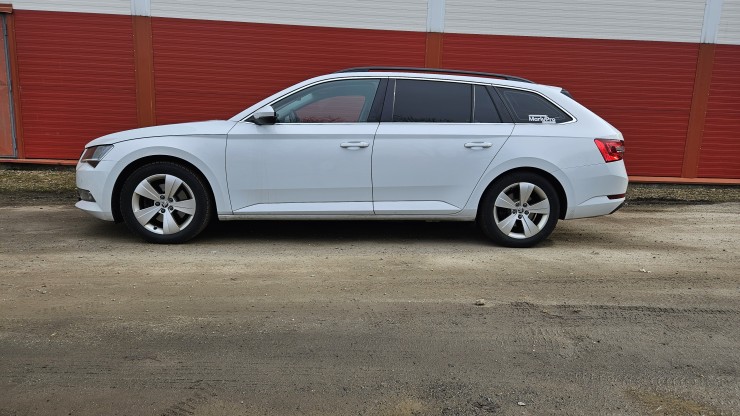 Autovermietung (foto 1)