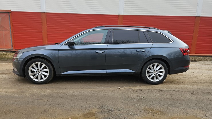 Autovermietung (foto 2)